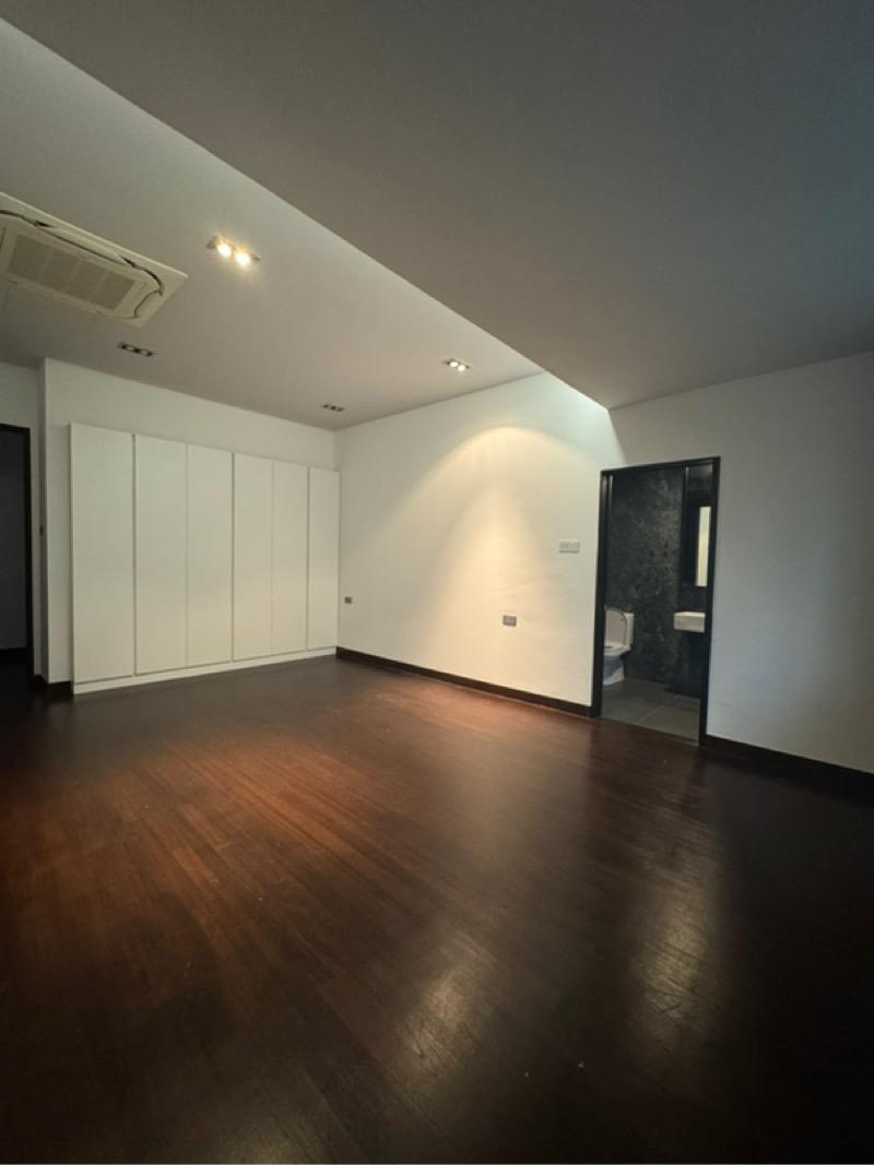Frankel Estate Detached House For Rent, $35,000, 7 Bed 9 Bath 12,000 sqft $3.82 psf