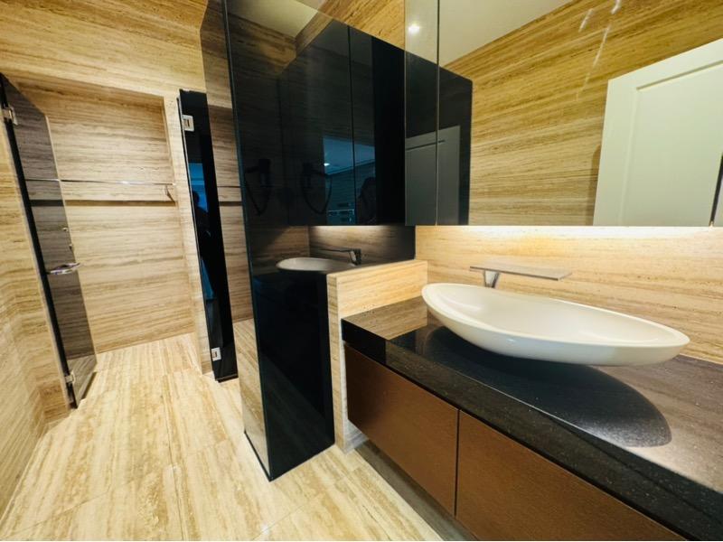 Frankel Estate Detached House For Rent, $35,000, 7 Bed 9 Bath 12,000 sqft $3.82 psf