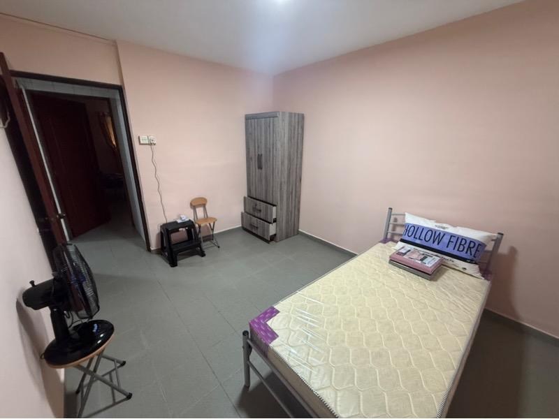 158 Yishun Street 11 HDB Apartment Room Rental, $850, 1 Bed 1 Bath 139 sqft $6.12 psf