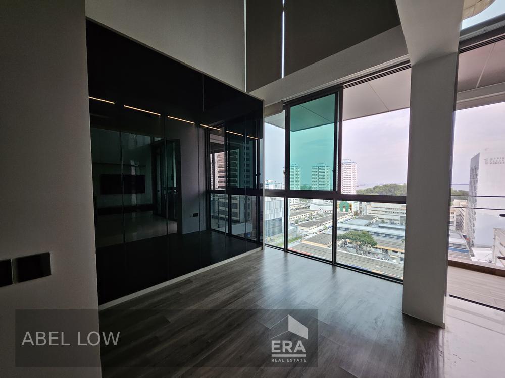 Sea View Rental Next to Mrt, High Ceiling, Surrounded With Amenities