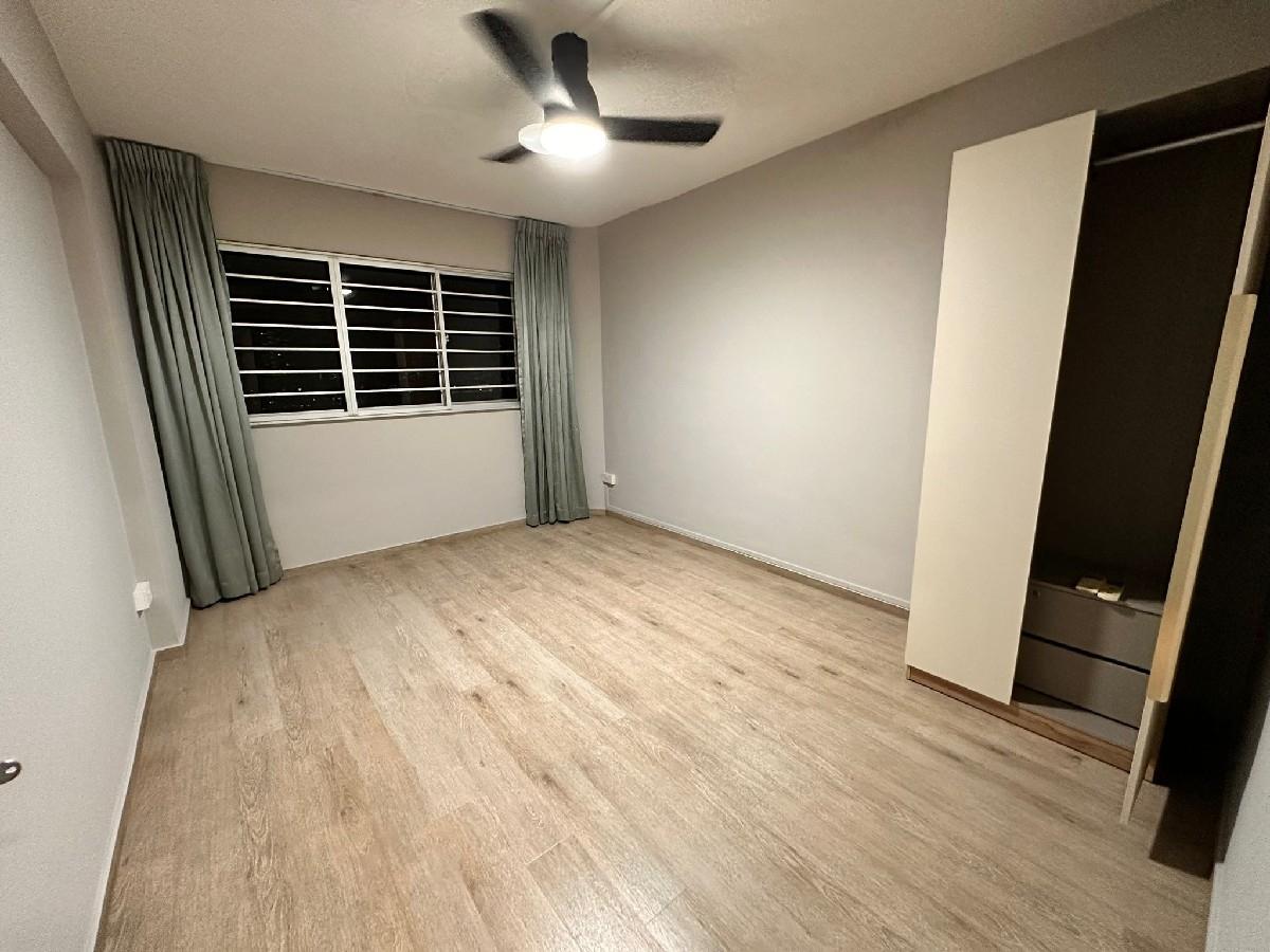 230 Jurong East Street 21 HDB Apartment Room Rental, $1,000, 1 Bed 1 Bath 108 sqft $9.26 psf