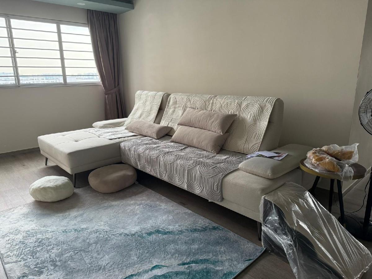 230 Jurong East Street 21 HDB Apartment Room Rental, $1,000, 1 Bed 1 Bath 108 sqft $9.26 psf