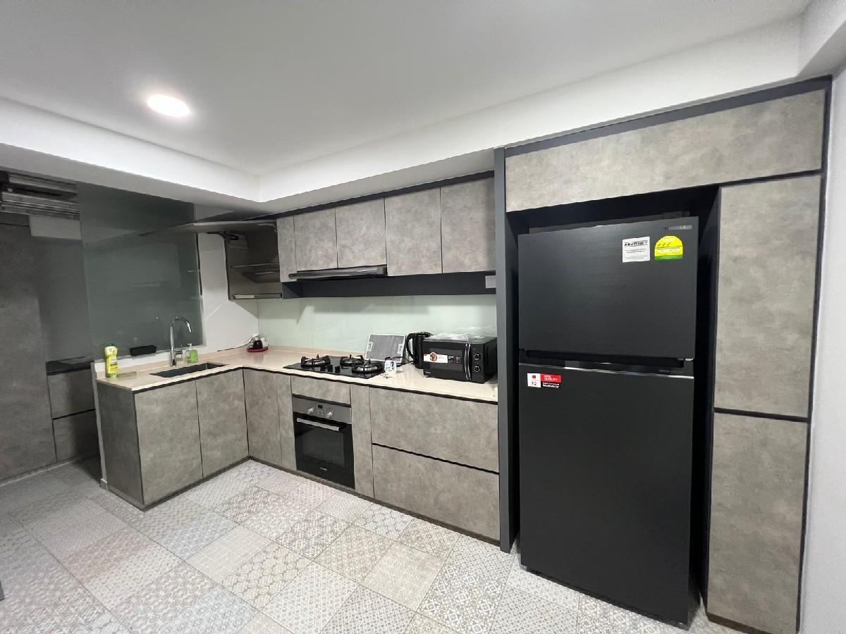230 Jurong East Street 21 HDB Apartment Room Rental, $1,000, 1 Bed 1 Bath 108 sqft $9.26 psf