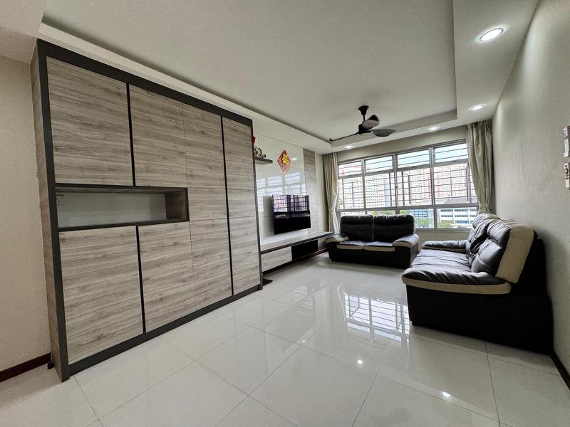 446A Bukit Batok West Avenue 8 HDB Apartment Room Rental, $1,500, 1 Bed 2 Bath 1,216 sqft $1.23 psf