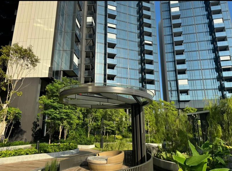 Hyll on Holland Condominium For Rent, $5,200, 2 Bed 2 Bath 700 sqft $7.43 psf