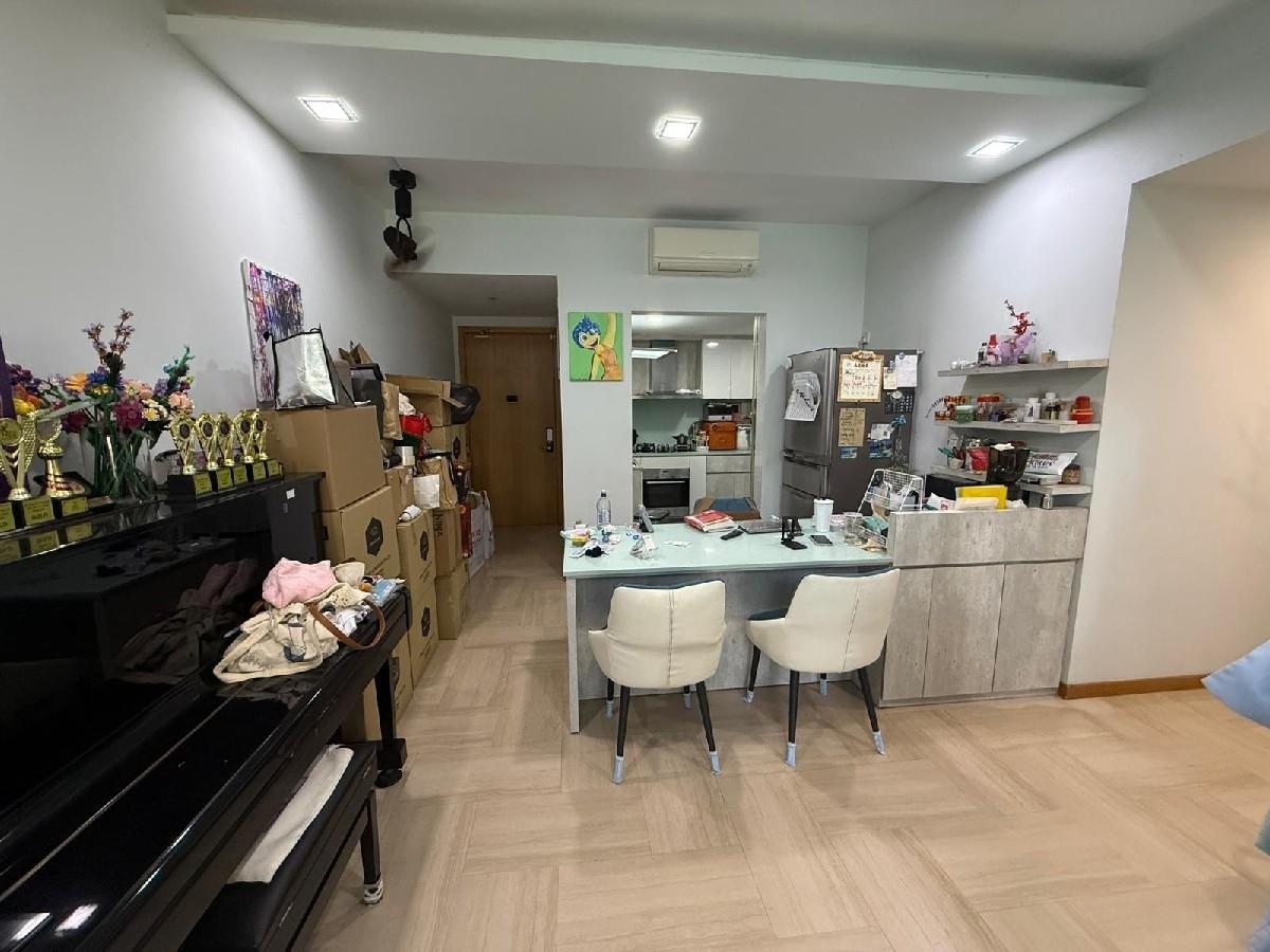 Prop-GPT: Condominium: D23 Bukit Batok Hillview Regency