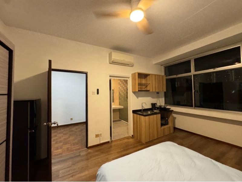 Prop-GPT: Terrace: D05 West Coast 348c west coast road