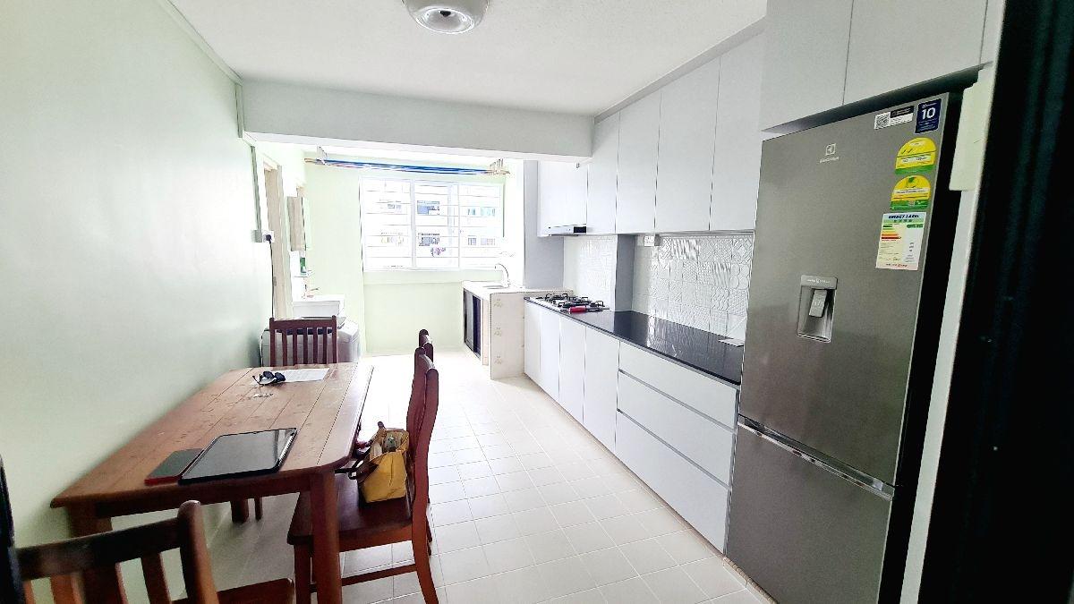 75 Marine Drive HDB Apartment For Rent, $3,580, 3 Bed 1 Bath 882 sqft $4.06 psf