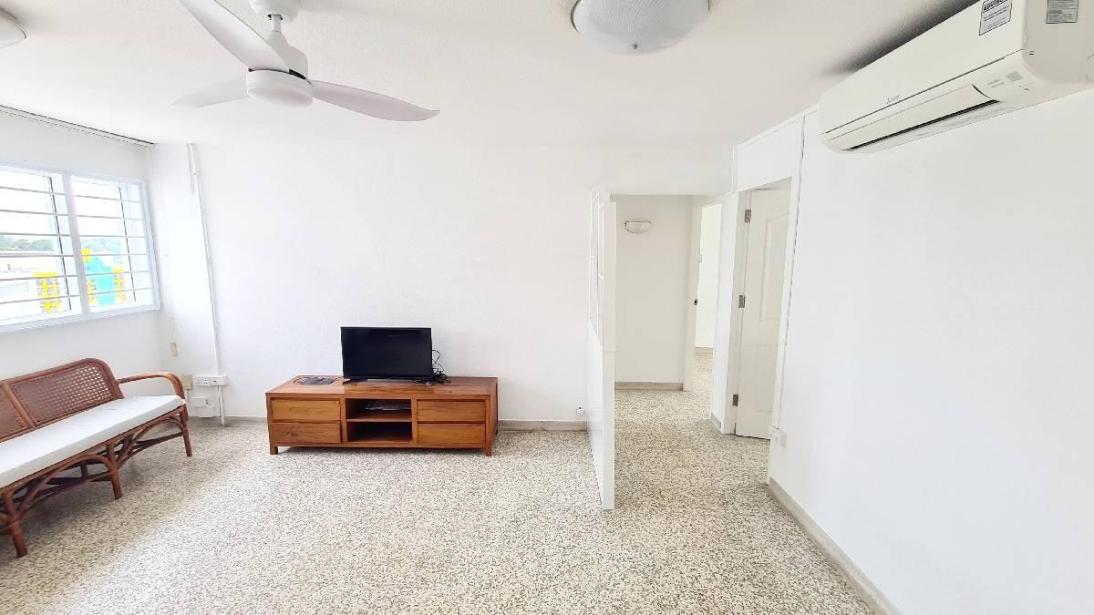 75 Marine Drive HDB Apartment For Rent, $3,580, 3 Bed 1 Bath 882 sqft $4.06 psf