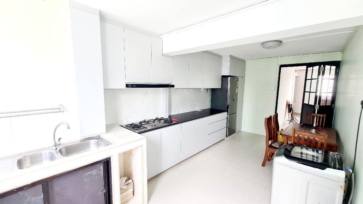 75 Marine Drive HDB Apartment For Rent, $3,580, 3 Bed 1 Bath 882 sqft $4.06 psf