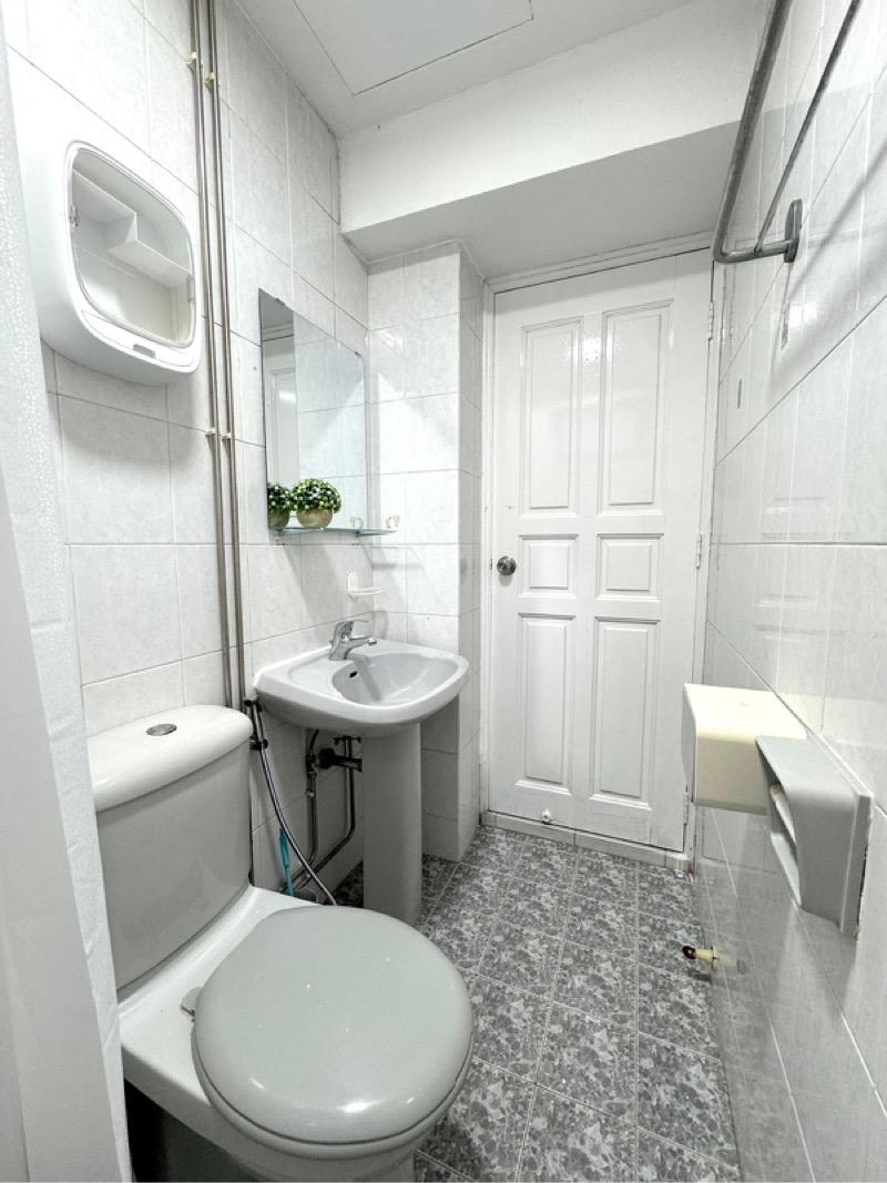 BASSEIN COURT Apartment Room Rental, $1,499, 1 Bed 1 Bath 180 sqft $8.33 psf