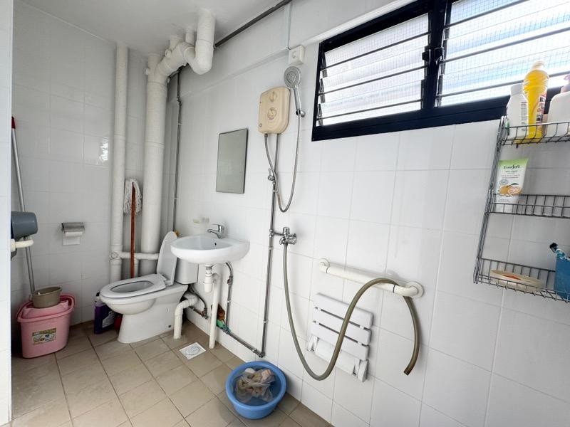 114 Serangoon North Avenue 1 HDB Apartment Room Rental, $900, 1 Bed 1 Bath 161 sqft $5.59 psf