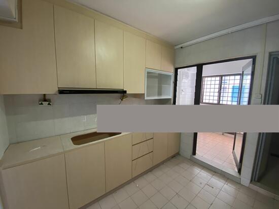 547 Serangoon North Avenue 3 HDB Apartment Room Rental, $800, 1 Bed 120 sqft $6.67 psf