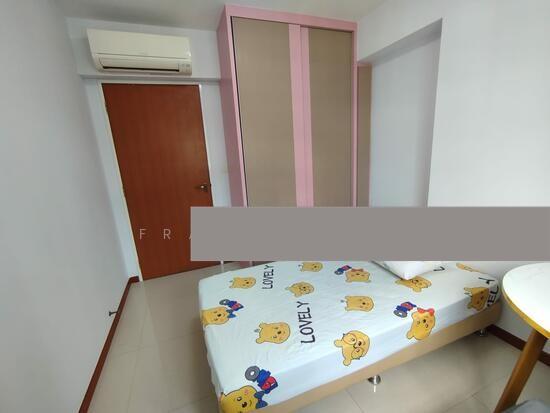 Prop-GPT: HDB Apartment: D27 Sembawang 366B Sembawang Crescent