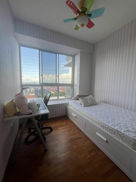 Prop-GPT: Condominium: D18 Pasir Ris Oasis @ Elias