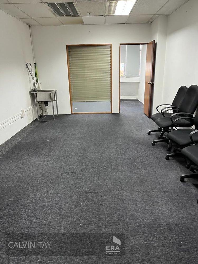 Centrally Located Commercial Office With Wet Pantry