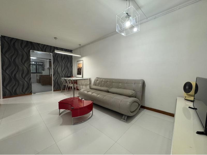 Prop-GPT: HDB Apartment: D03 Queenstown 153 Mei Ling Street