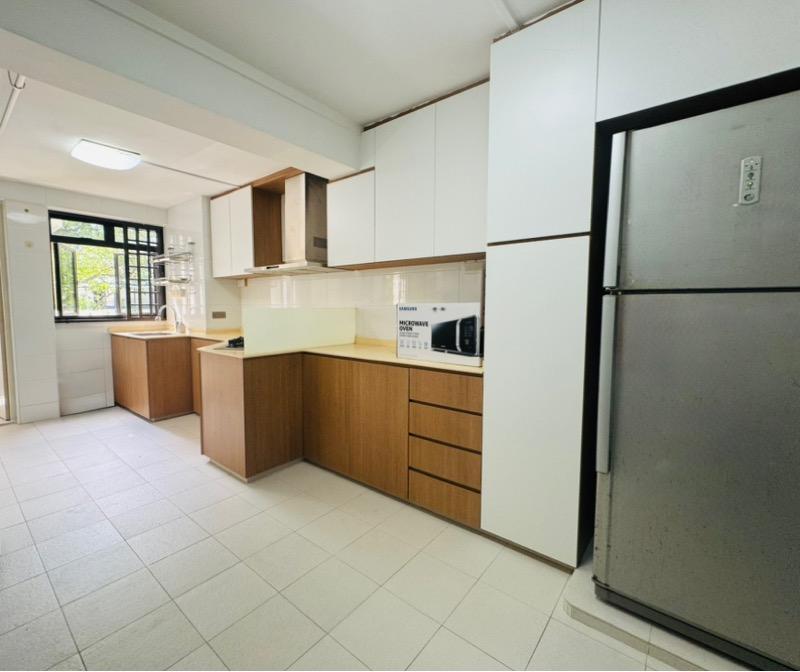 153 Mei Ling Street HDB Apartment For Rent, $3,400, 3 Bed 2 Bath 721 sqft $4.72 psf