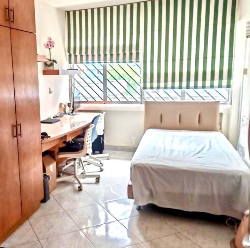 Prop-GPT: HDB Apartment: D12 Toa Payoh 246 Kim Keat Link