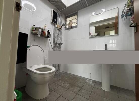 95B Henderson Road HDB Apartment Room Rental, $1,300, 1 Bed 1 Bath 70 sqft $18.57 psf