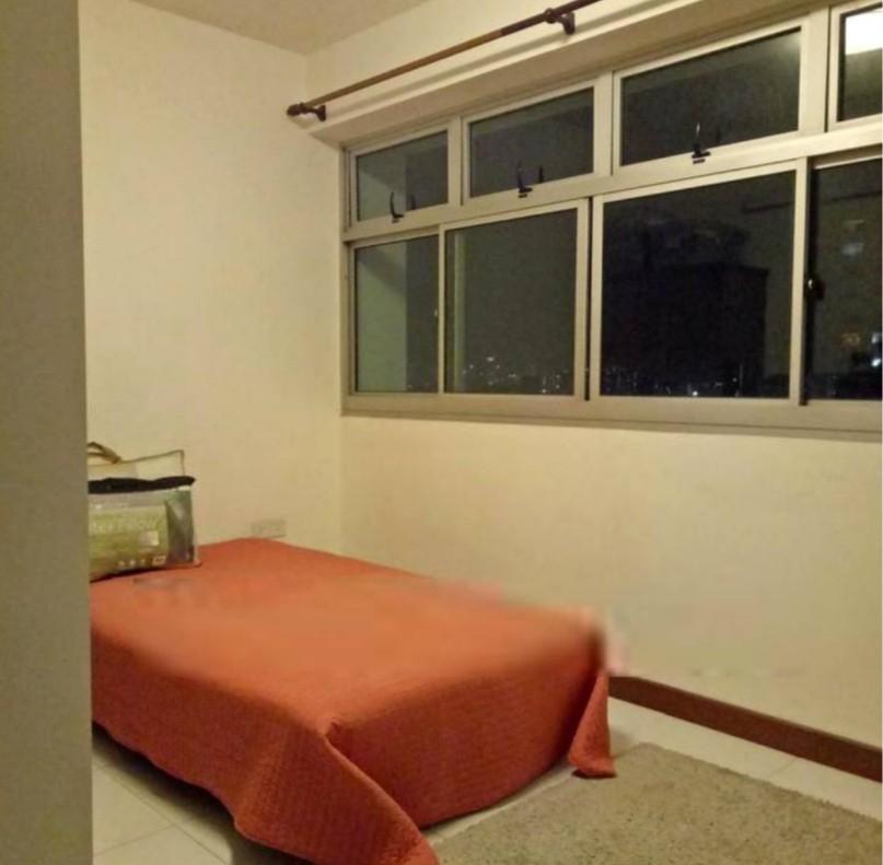 18A Holland Drive HDB Apartment For Rent, $3,750, 2 Bed 2 Bath 721 sqft $5.20 psf