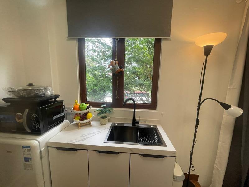 Kew Residencia Town House Room Rental, $2,368, 1 Bed 1 Bath 620 sqft $3.95 psf