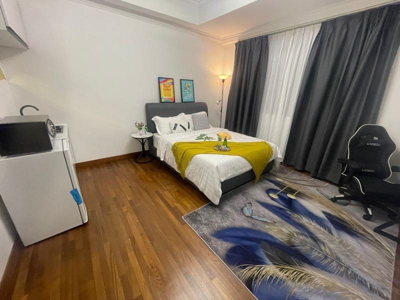 Kew Residencia Town House Room Rental, $1,986, 1 Bed 1 Bath 610 sqft $3.26 psf