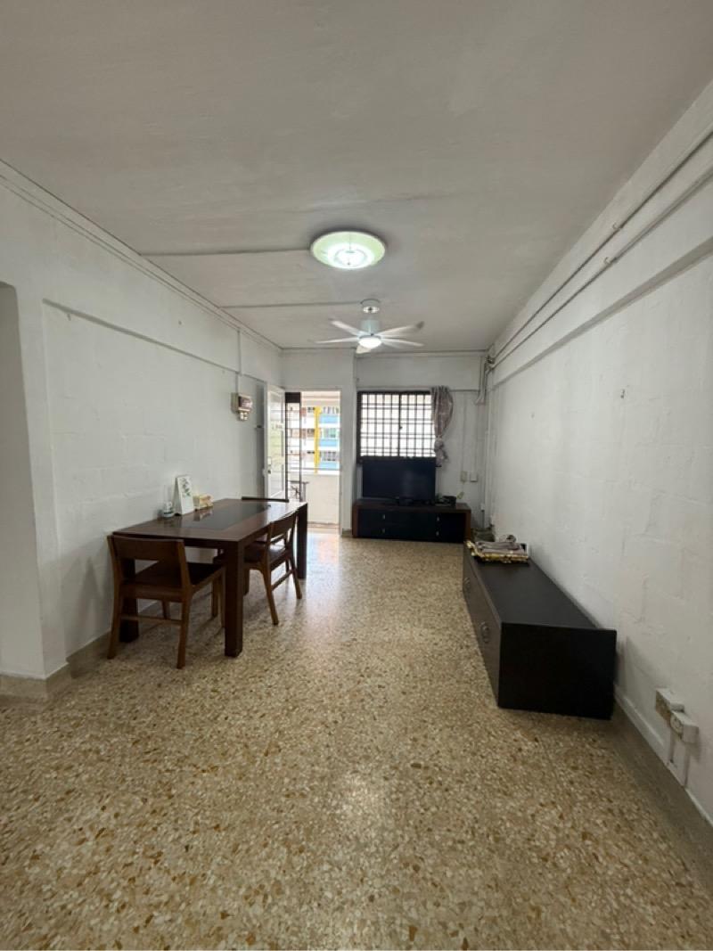 Prop-GPT: HDB Apartment: D20 Ang Mo Kio 313 Ang Mo Kio Avenue 3