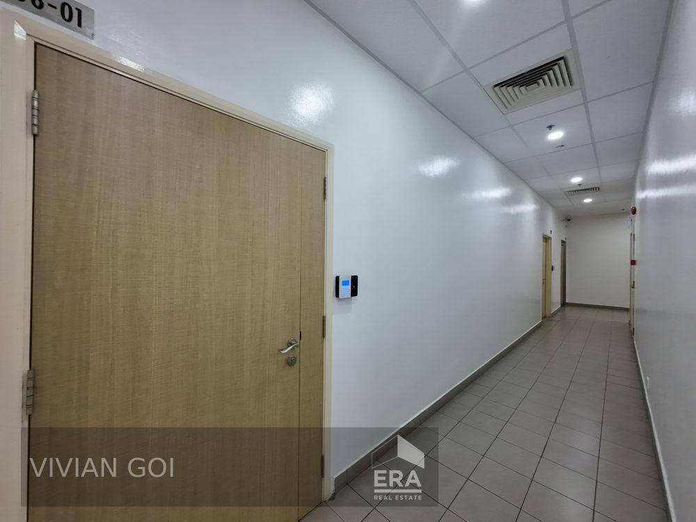 City-fringe Business Space With Corporate Appeal 1800sf Fitted