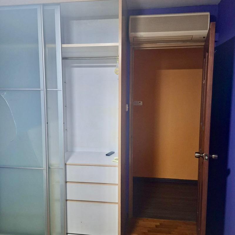 272C Jurong West Street 24 HDB Apartment Room Rental, $700, 1 Bed 1 Bath 107 sqft $6.54 psf