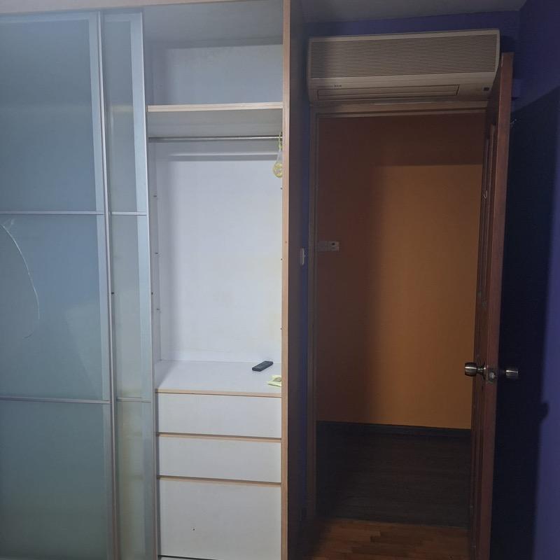 272C Jurong West Street 24 HDB Apartment Room Rental, $700, 1 Bed 1 Bath 107 sqft $6.54 psf