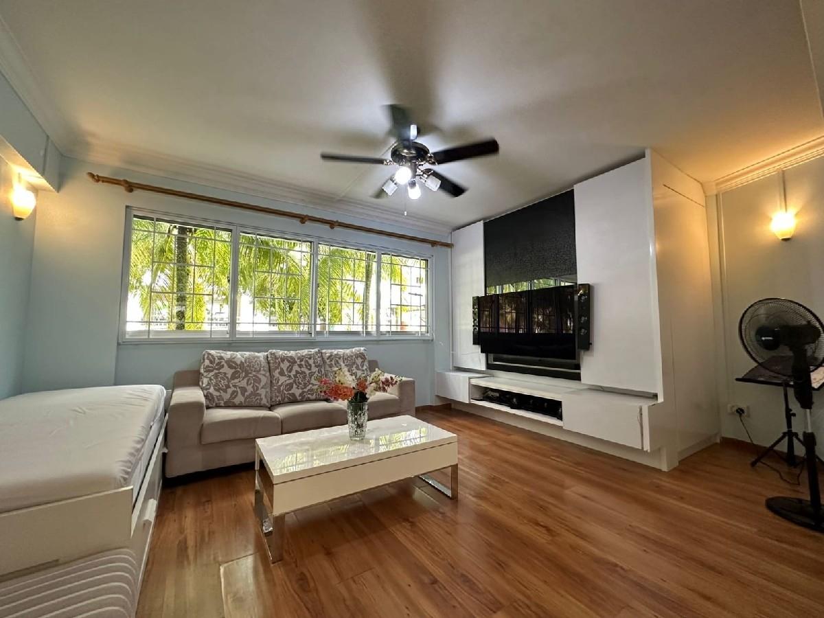 138 Petir Road HDB Apartment For Rent, $4,300, 3 Bed 2 Bath 1,561 sqft $2.75 psf