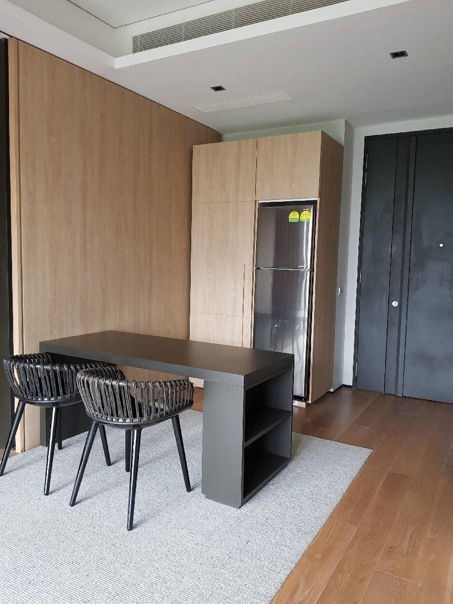 Oue Twin Peaks Condominium For Rent, $4,500, 1 Bed 1 Bath 571 sqft $7.88 psf