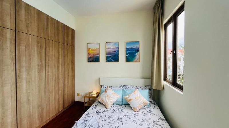 D'Manor Condominium Room Rental, $1,900, 1 Bed 1 Bath 400 sqft $4.75 psf