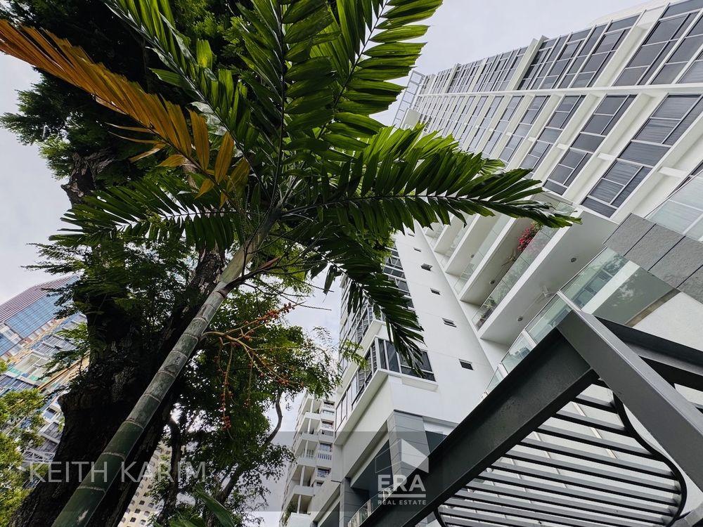 Spacious Layout With Private Lift Lobby Surrounded by Great Views