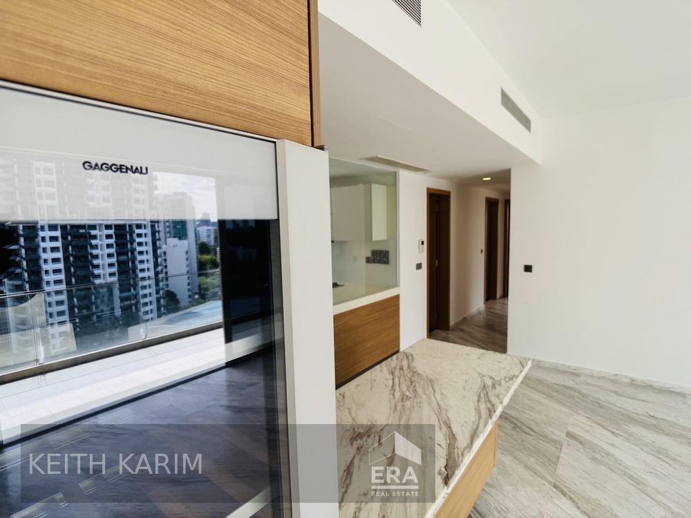 Spacious Layout With Private Lift Lobby Surrounded by Great Views