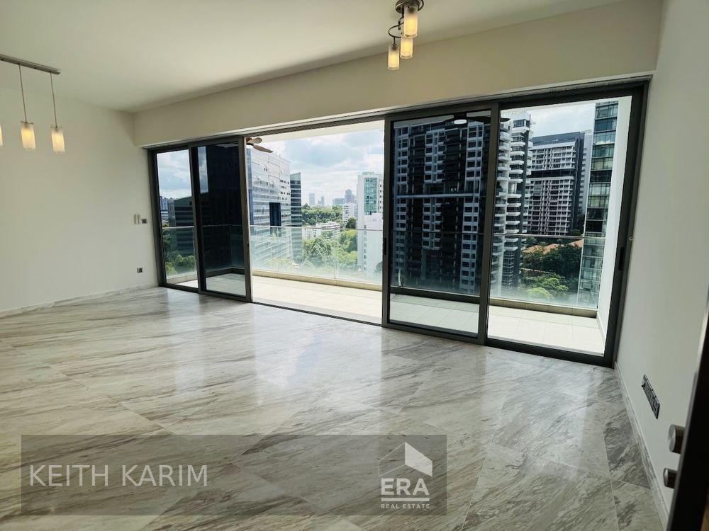 Spacious Layout With Private Lift Lobby Surrounded by Great Views