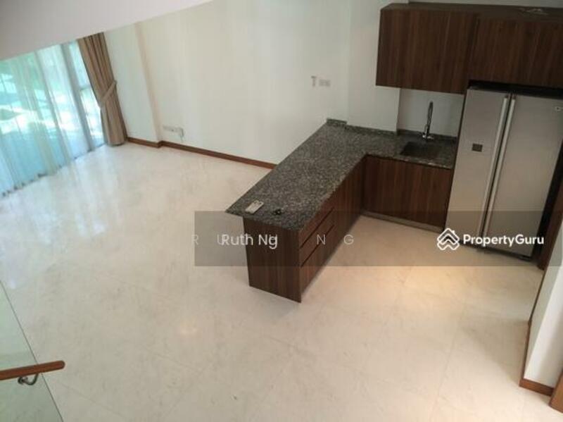 Prop-GPT: Condominium - Cluster House: D19 Punggol Whiteshores