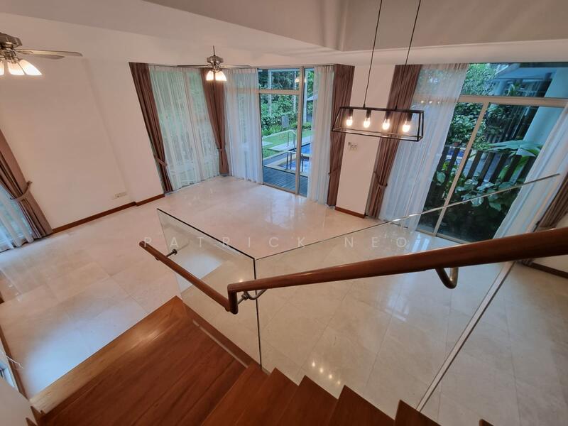 Prop-GPT: Condominium - Cluster House: D19 Punggol Whiteshores