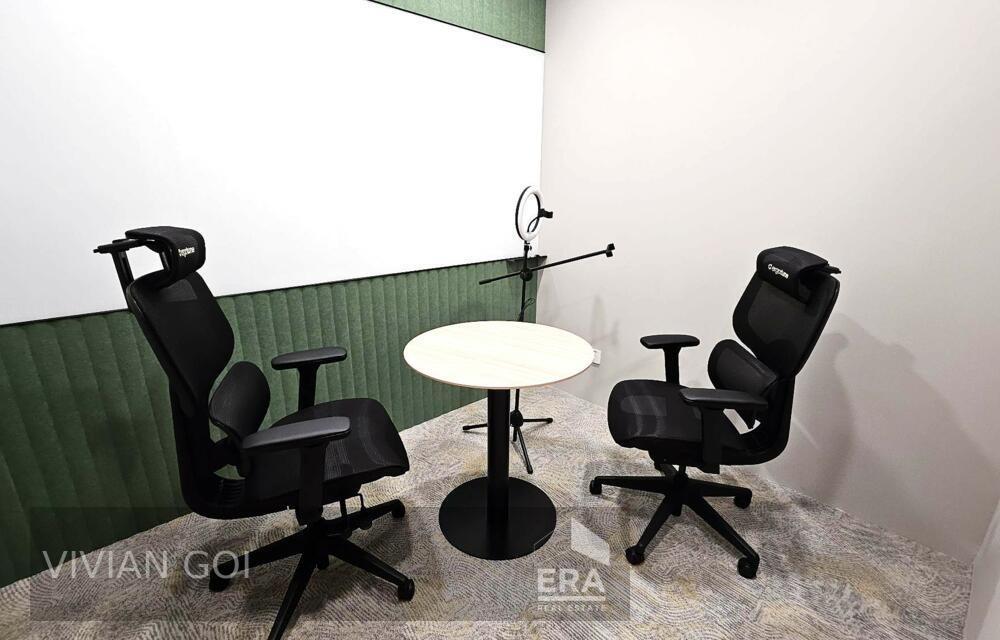 Fitted Flexible Work Space With Self Storage Near Holland Village