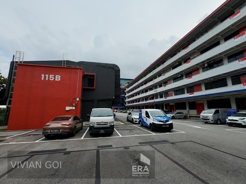 Fitted Flexible Work Space With Self Storage Near Holland Village