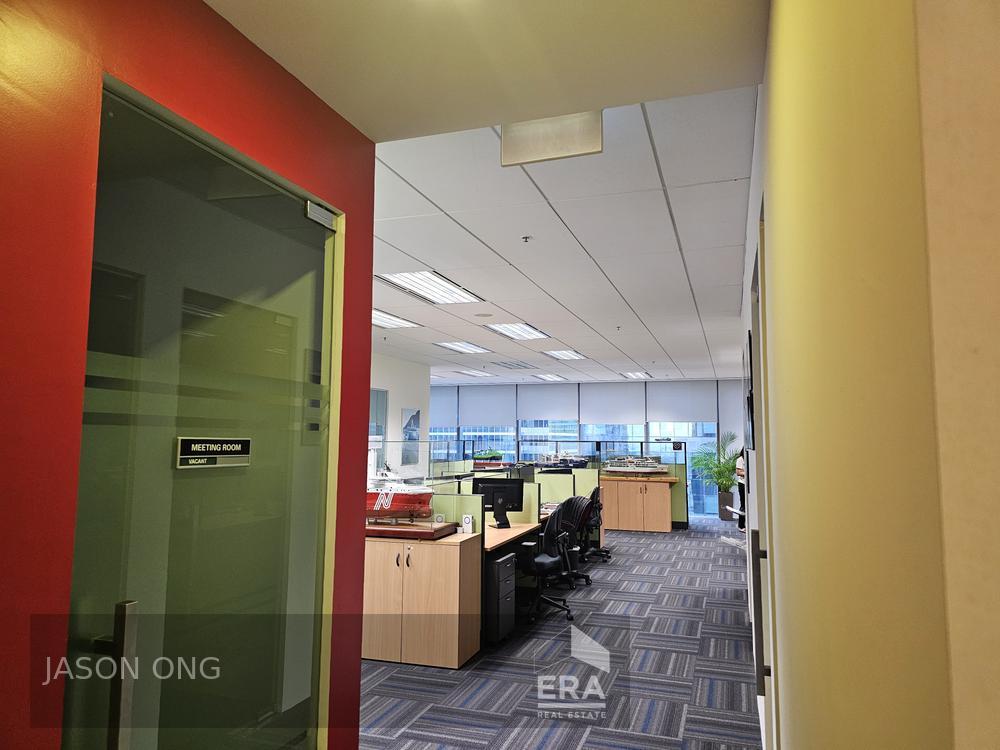 Corner Unit, Fully Fitted With Workstations, Meeting Room, Dry Pantry