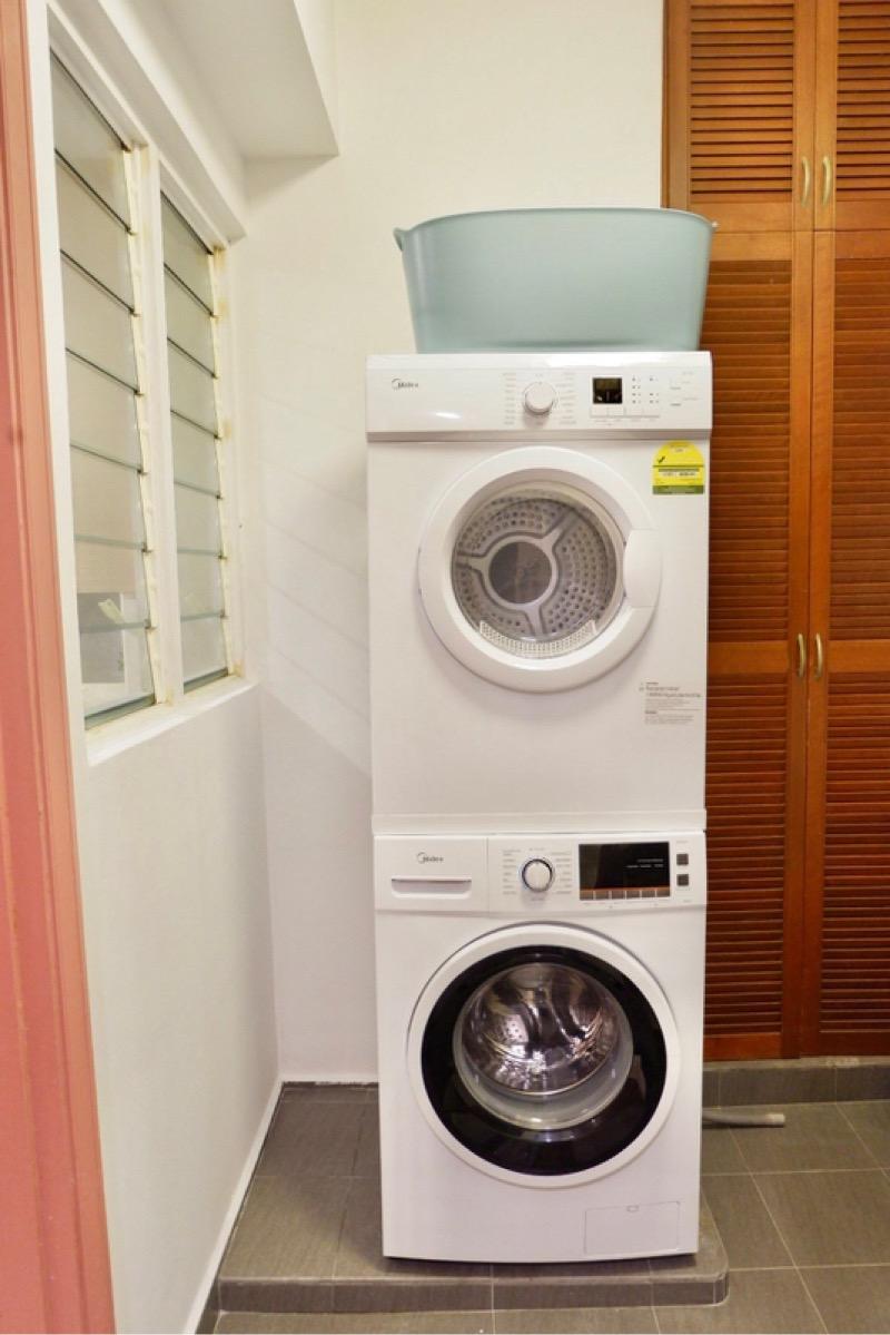 Emerald Garden Condominium Room Rental, $1,599, 1 Bed 2 Bath 200 sqft $8.00 psf