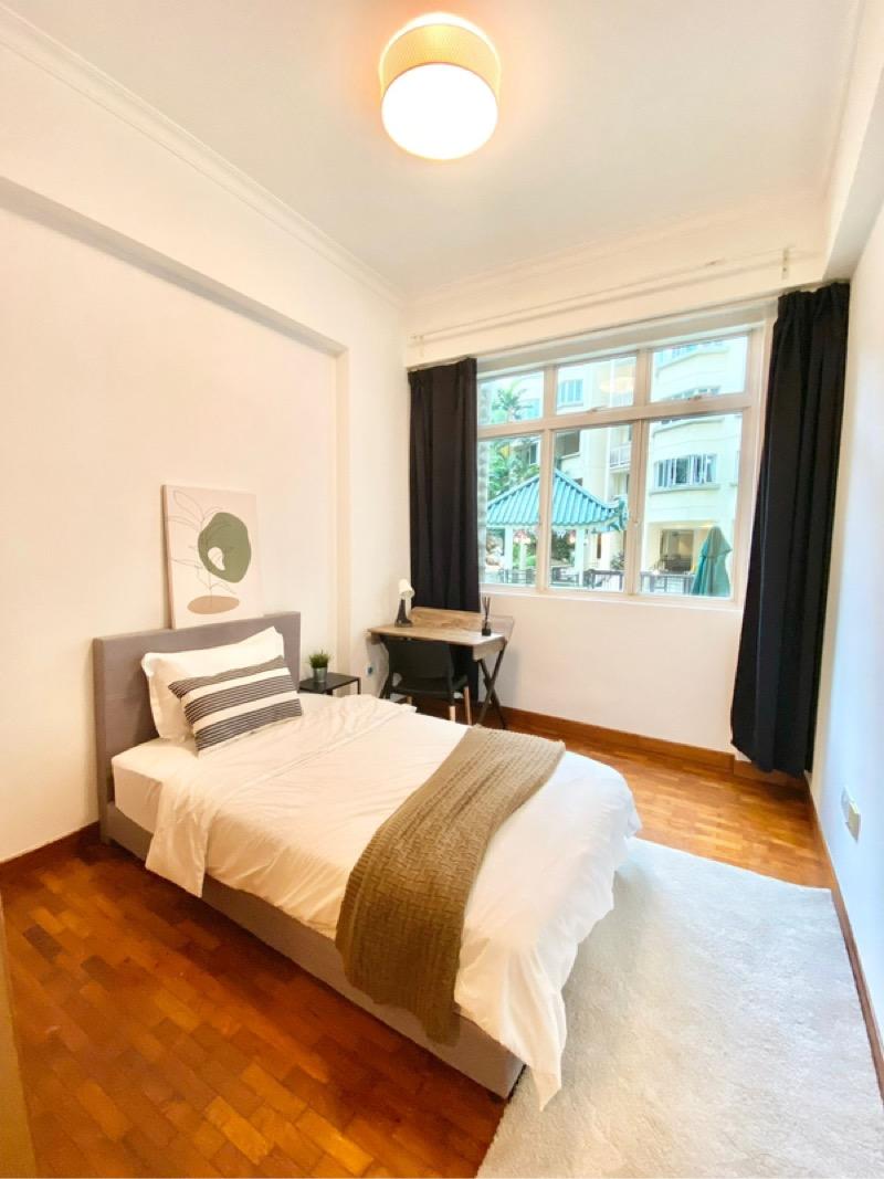 Emerald Garden Condominium Room Rental, $1,599, 1 Bed 2 Bath 200 sqft $8.00 psf
