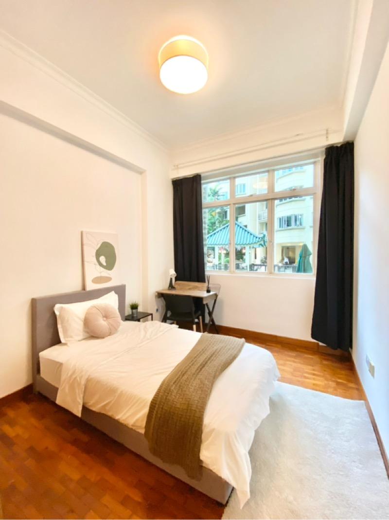 Emerald Garden Condominium Room Rental, $1,599, 1 Bed 2 Bath 200 sqft $8.00 psf