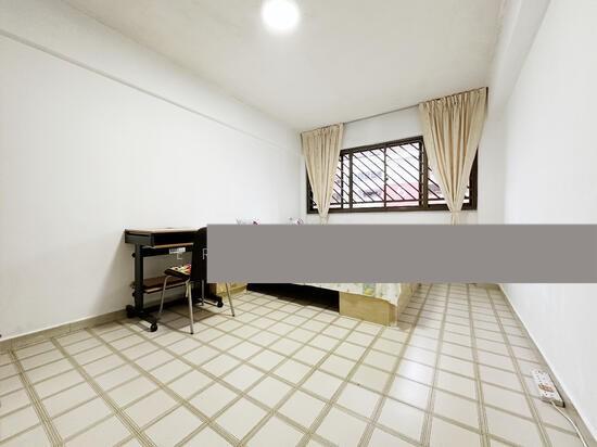 607 Golden Cassia HDB Apartment Room Rental, $850, 1 Bed 1 Bath 150 sqft $5.67 psf