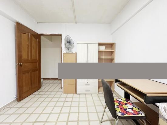607 Golden Cassia HDB Apartment Room Rental, $850, 1 Bed 1 Bath 150 sqft $5.67 psf
