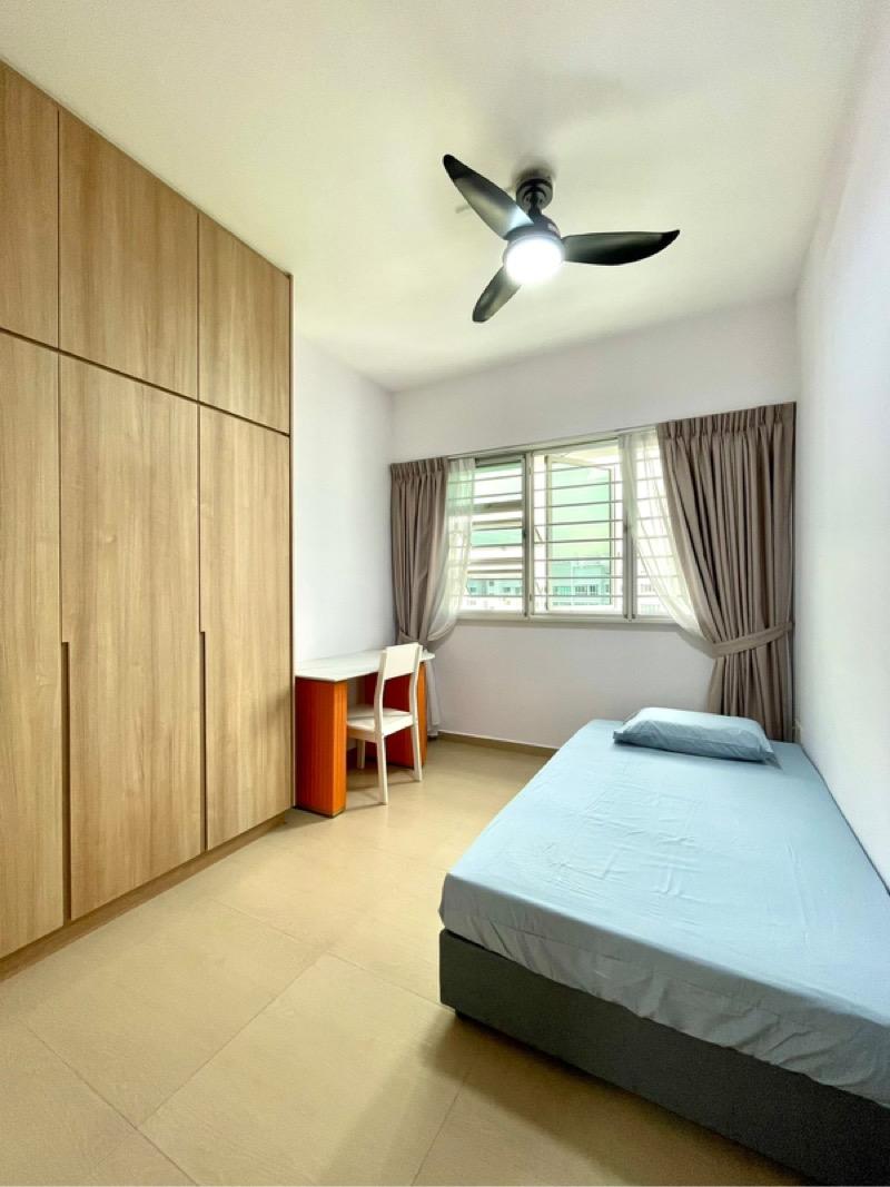 Prop-GPT: HDB Apartment: D19 Hougang 473B Upper Serangoon Crescent