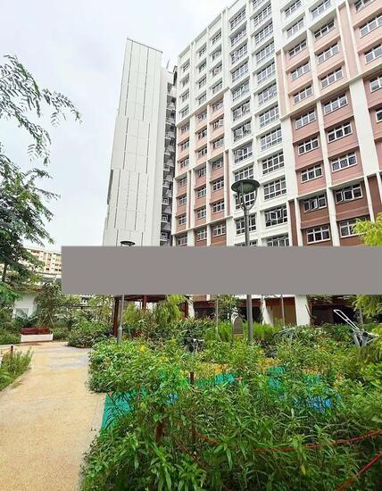 859C Tampines Walk HDB Apartment Room Rental, $1,200, 1 Bed 1 Bath 150 sqft $8.00 psf
