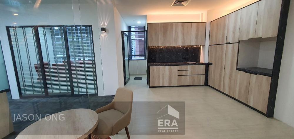 Fully Furnished Corner Unit for Immediate Occupancy